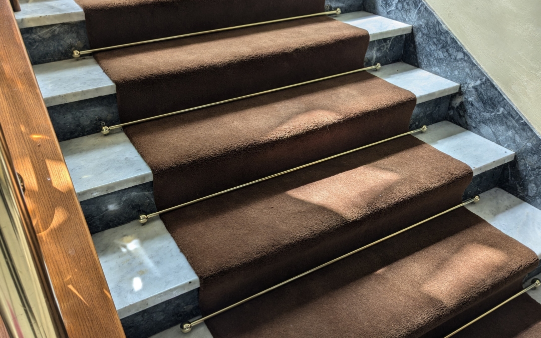 Classification of stair carpet rods by type of material, quality, and design